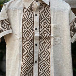 Camisa estilo tribal